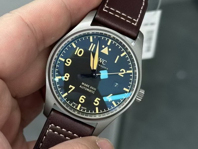 Comparison Review of V7 Factory Clone IWC PILOT’S Watch