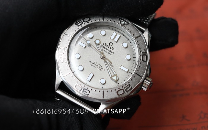 Introduction to the new VS Factory Omega Seamaster 300M 210.30.42.20.06.002 第4张