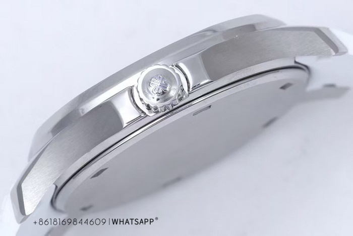Patek Philippe AQUANAUT 5267/200A-010 Women’s Replica Watch 第7张