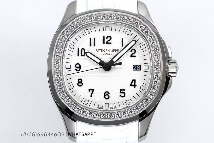 Patek Philippe AQUANAUT 5267/200A-010 Women’s Replica Watch 第2张