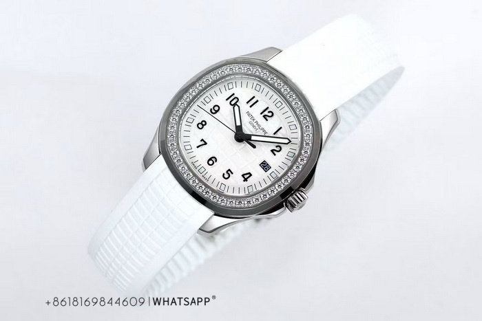 Patek Philippe AQUANAUT 5267/200A-010 Women’s Replica Watch 第4张