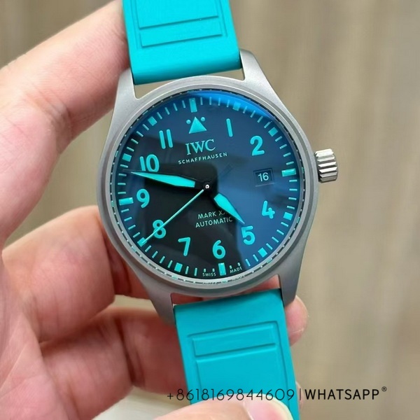 IWC PILOT’S WATCH MARK XX MERCEDES-AMG PETRONAS FORMULA ONE™ TEAM Replica Watch Introduction 第1张
