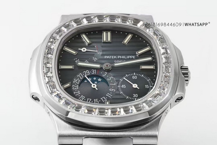 Patek Philippe NAUTILUS 5724G-001 Super Clone Watch 第3张