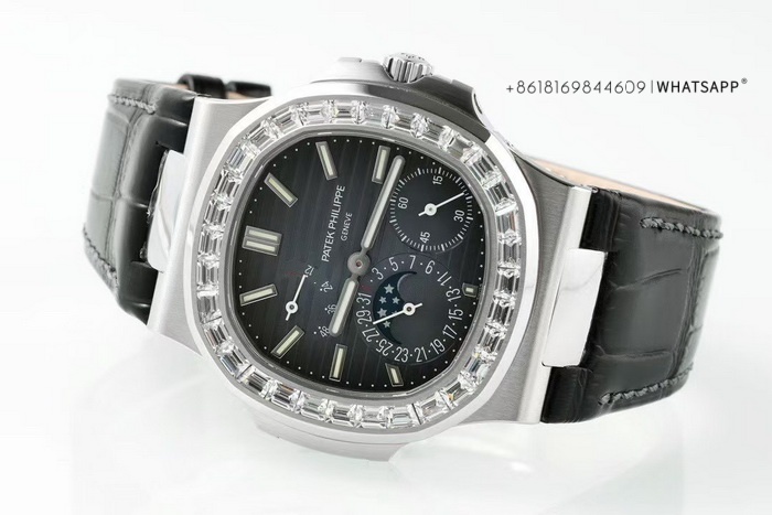 Patek Philippe NAUTILUS 5724G-001 Super Clone Watch 第6张