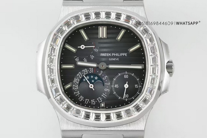 Patek Philippe NAUTILUS 5724G-001 Super Clone Watch 第4张
