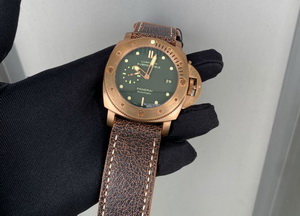 Transaction record of the Panerai127+382 replica watch purchased by a Russian customer