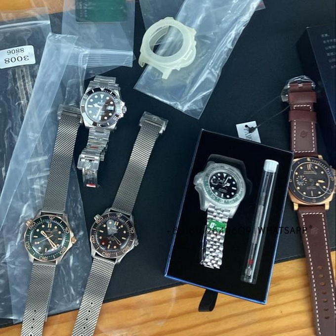 Transaction records of 4 replica watches purchased by an old customer from the United States 第6张