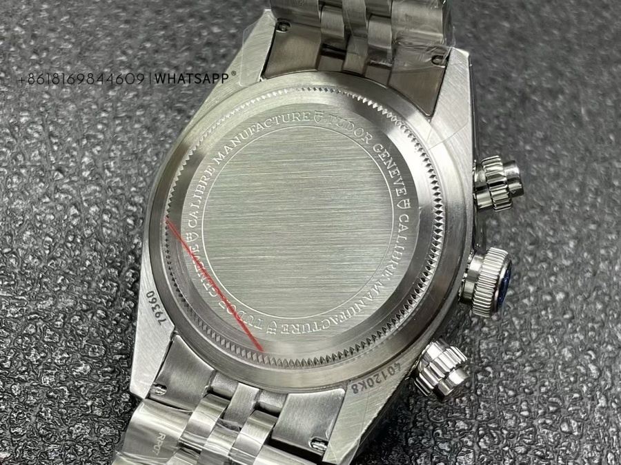 Super Clone TUDOR BLACK BAY CHRONO M79360N-0019 Replica Watch Introduction 第5张