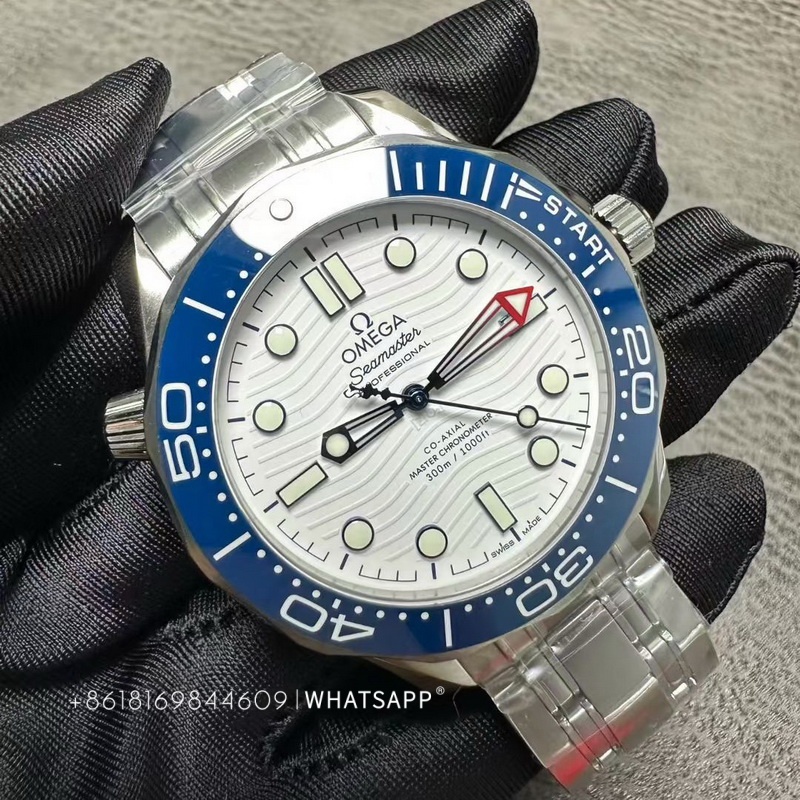 Super Clone Omega Seamaster 210.30.42.20.04.002 Replica Introduction 第2张
