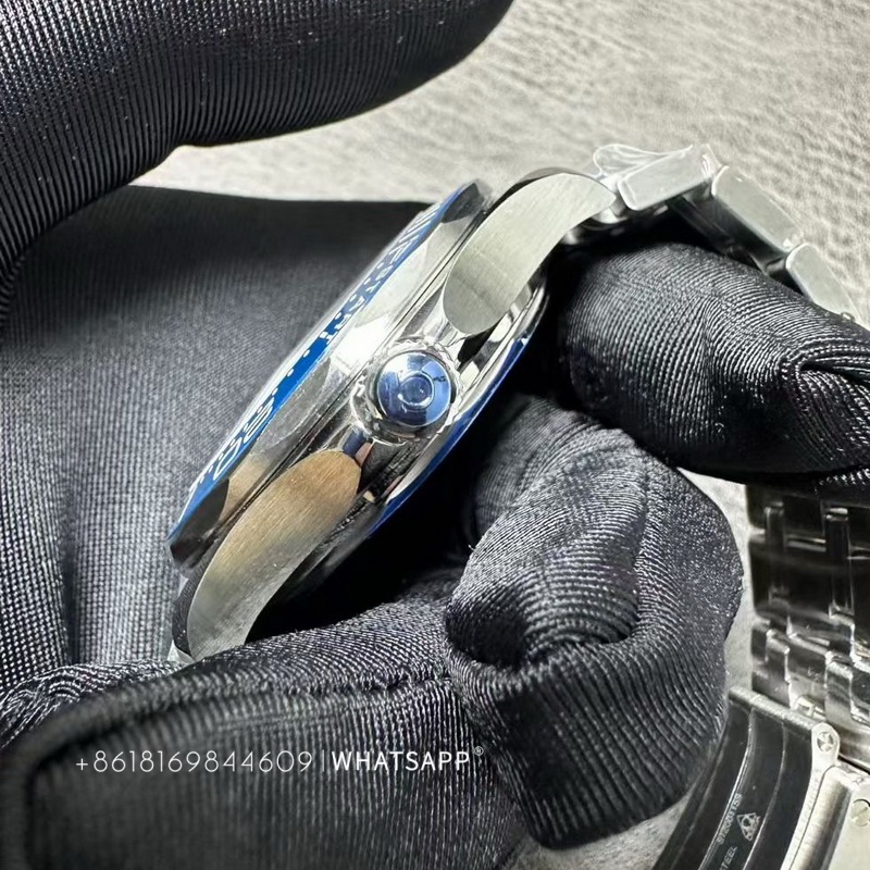 Super Clone Omega Seamaster 210.30.42.20.04.002 Replica Introduction 第7张