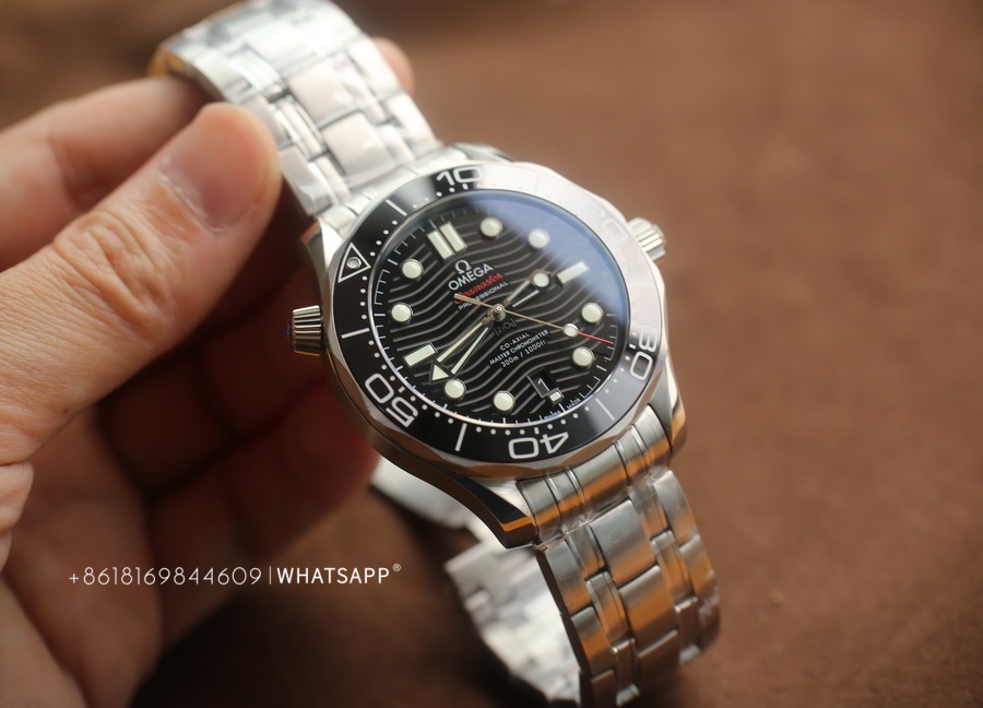 VS Factory Omega Seamaster DIVER 300M 210.30.42.20.01.001 Replica Watch Sales 第1张