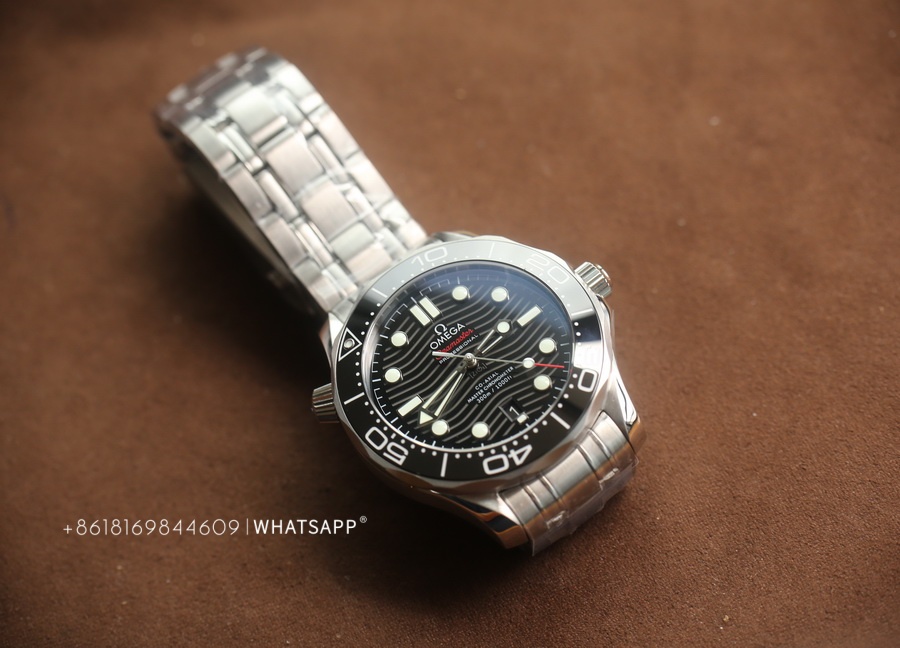 VS Factory Omega Seamaster DIVER 300M 210.30.42.20.01.001 Replica Watch Sales 第4张