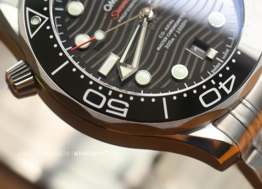 VS Factory Omega Seamaster DIVER 300M 210.30.42.20.01.001 Replica Watch Sales 第7张