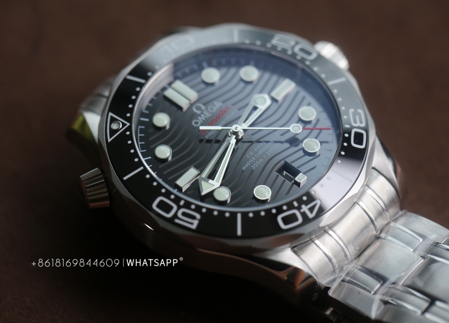 VS Factory Omega Seamaster DIVER 300M 210.30.42.20.01.001 Replica Watch Sales 第8张