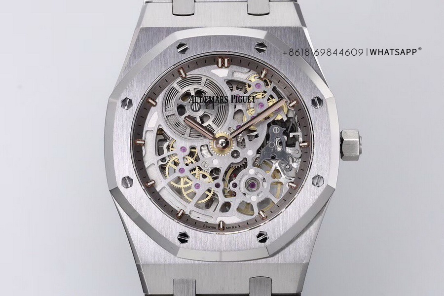 Super Clone Audemars Piguet Royal Oak “JUMBO” 16204ST.OO.1240ST.01 Replica Watch 第2张