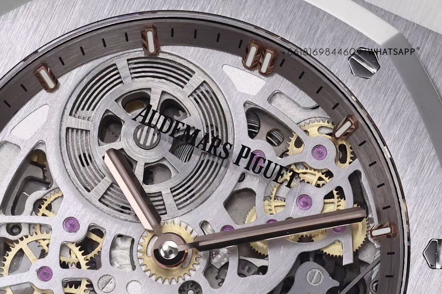 Super Clone Audemars Piguet Royal Oak “JUMBO” 16204ST.OO.1240ST.01 Replica Watch 第4张