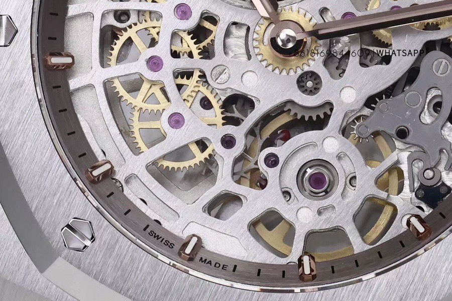 Super Clone Audemars Piguet Royal Oak “JUMBO” 16204ST.OO.1240ST.01 Replica Watch 第5张
