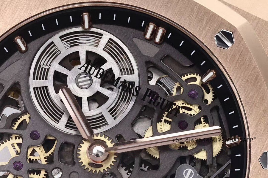 Super Clone Audemars Piguet Royal Oak “JUMBO” 16204OR.OO.1240OR.03 Replica Watch 第4张