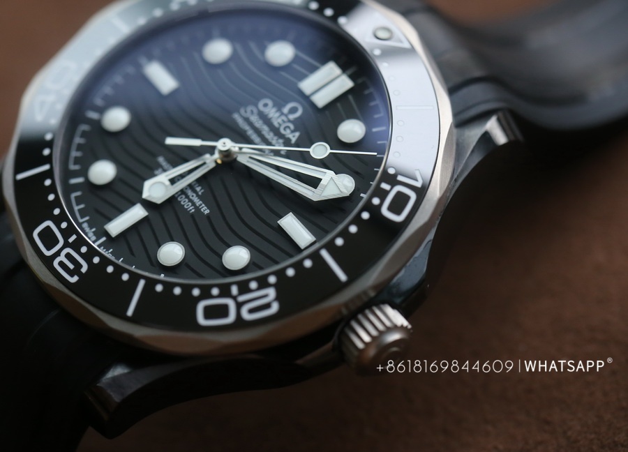 Sales of VS Factory Omega Seamaster Diver 300 210.92.44.20.01.001 Titanium Replica Watch 第7张