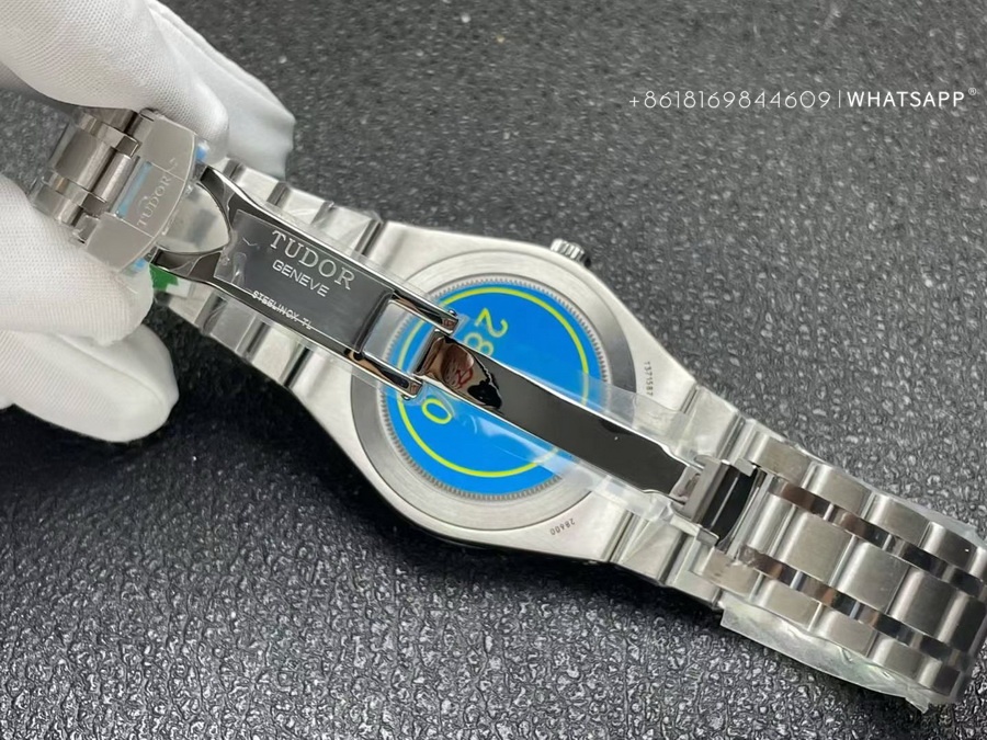 TUDOR Royal M28600-0009 Replica Watch for Sale 第9张