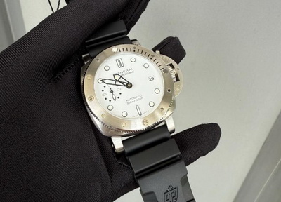 Transaction screenshot of Panerai PAM02223 purchased by a customer from Germany