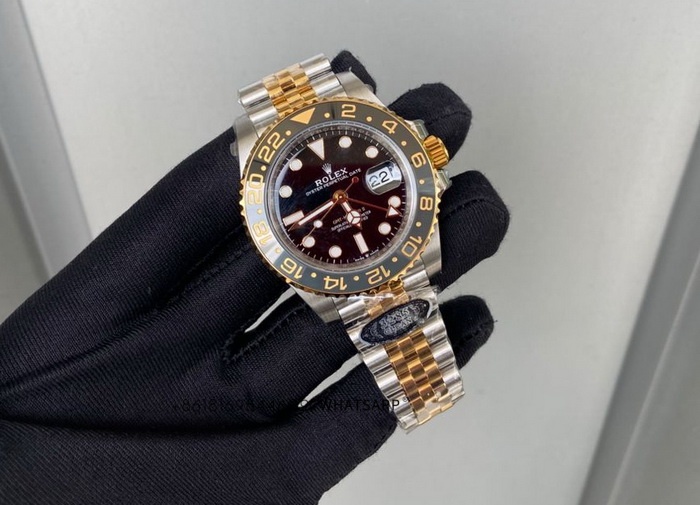 A Rolex GMT-Master II m126713GRNR-0001 replica purchased by a long-time customer from Russia 第4张