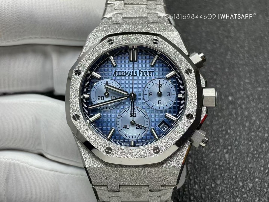 Audemars Piguet Royal Oak 26240BC.GG.1324BC.02 Replica Watch for Sale 第3张