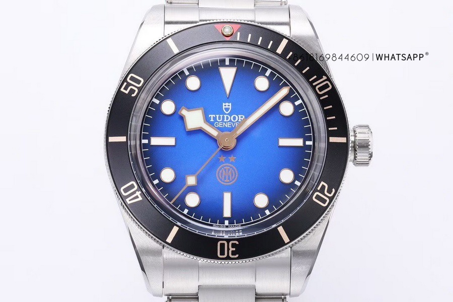 Tudor Black Bay Inter Milan Limited Edition BB58 Replica Watch for Sale 第3张