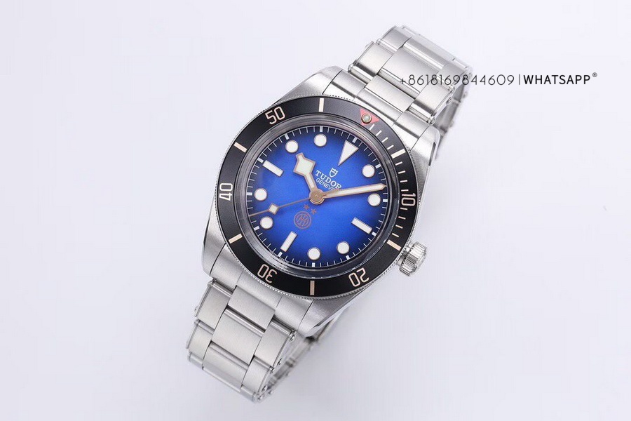 Tudor Black Bay Inter Milan Limited Edition BB58 Replica Watch for Sale 第2张