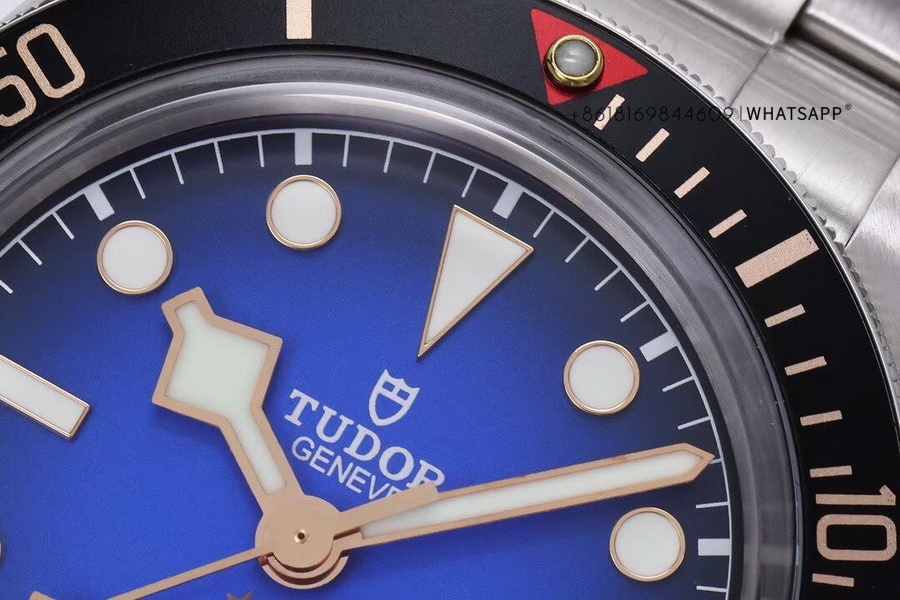 Tudor Black Bay Inter Milan Limited Edition BB58 Replica Watch for Sale 第4张