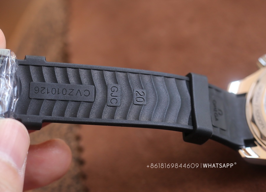 Top Replica Omega SEAMASTER DIVER 300M 210.22.42.20.01.003 James Bond 007 Limited Edition for Sale: 第13张