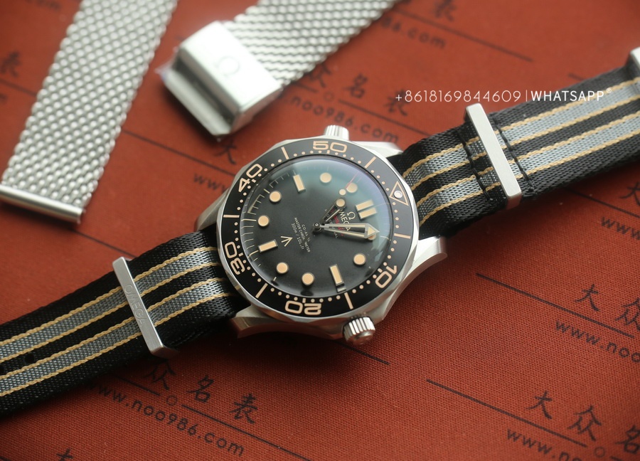 VS factory Omega Seamaster series 210.90.42.20.01.001 (007 version watch) 第9张