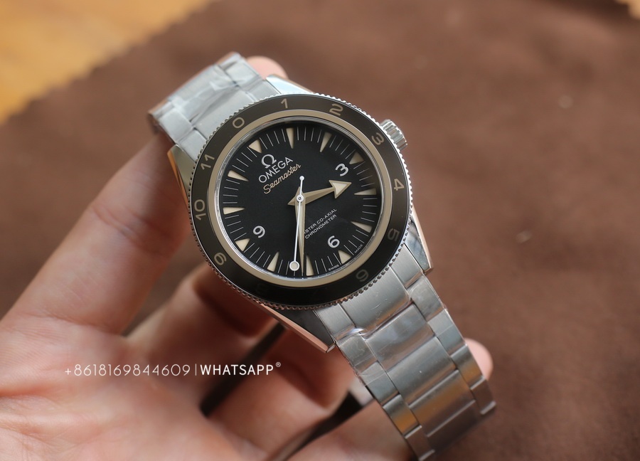 Review of VS Factory Omega Seamaster 007 Spectre Limited Edition Watch 第3张