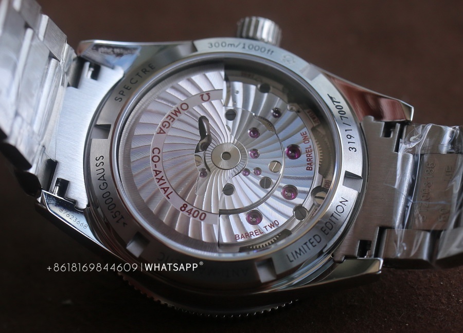 Review of VS Factory Omega Seamaster 007 Spectre Limited Edition Watch 第9张