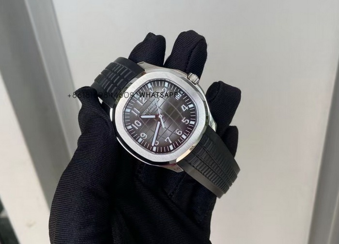Transaction record of the Patek Philippe AQUANAUT 5167 purchased by a user from Russia 第4张