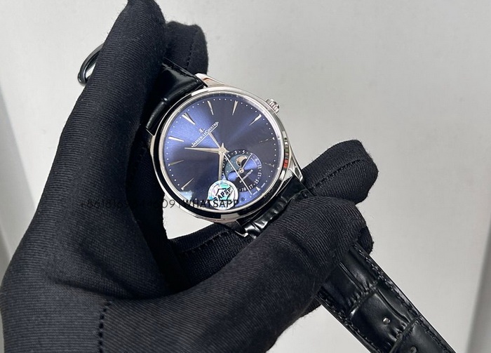 A Jaeger-LeCoultre Master Q1368480 replica watch purchased by a customer from Russia 第3张