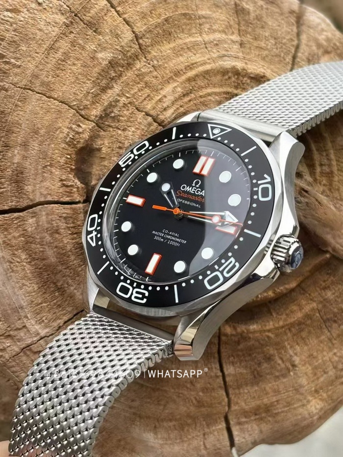 OMEGA Seamaster 300 Super Clone Watch for Sale (210.30.42.20.01.018) 第3张