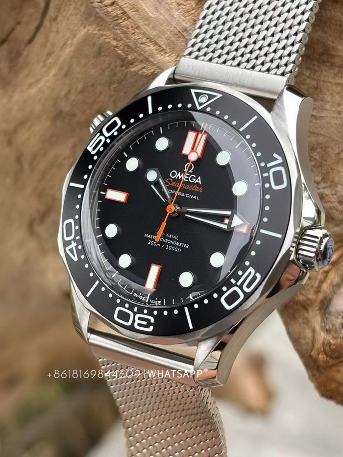 OMEGA Seamaster 300 Super Clone Watch for Sale (210.30.42.20.01.018) 第2张