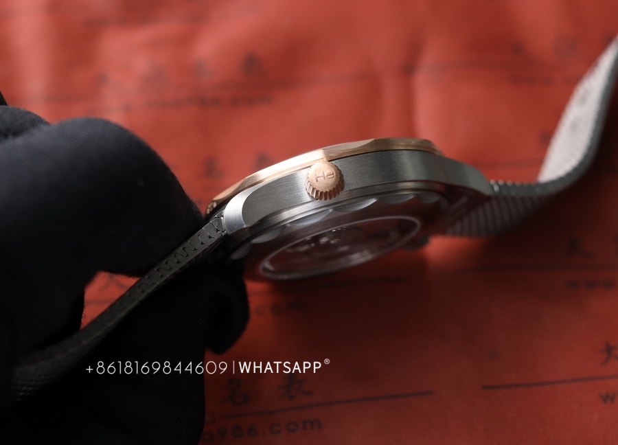 VS Factory Omega Seamaster 300 210.90.42.20.10.001 New Release 第9张