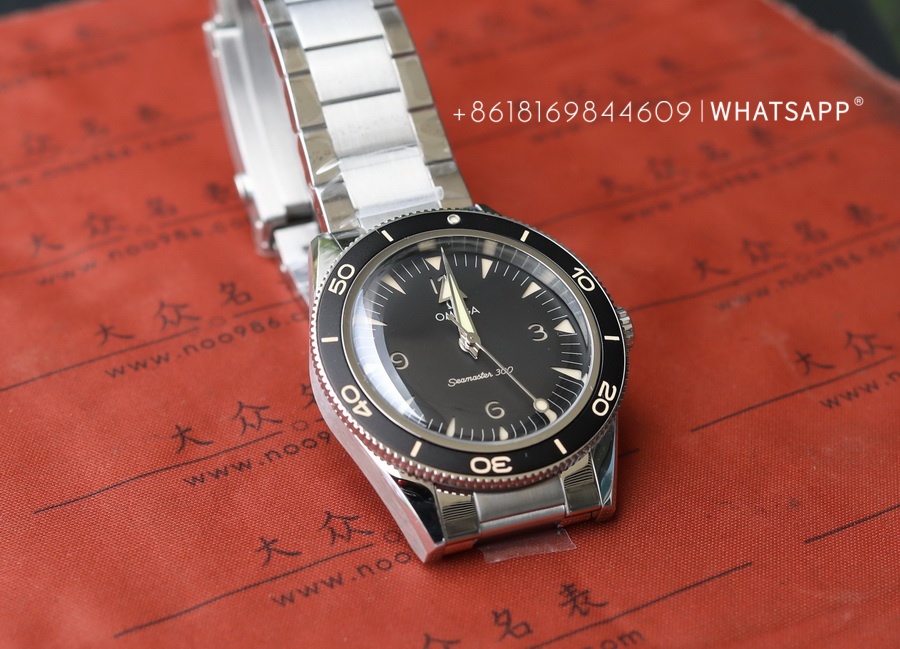 Omega Seamaster 300 MASTER 233.30.41.21.01.001 Replica Watch Sales by VS Factory 第5张