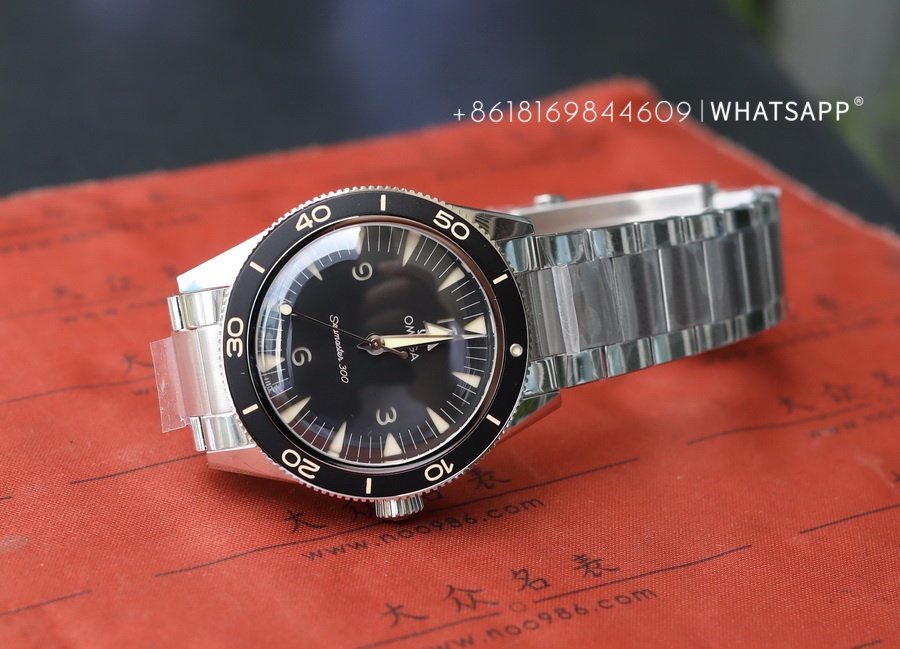 Omega Seamaster 300 MASTER 233.30.41.21.01.001 Replica Watch Sales by VS Factory 第6张