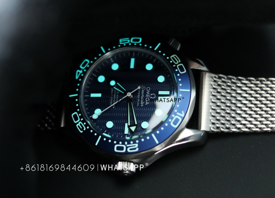 vs Factory Omega Seamaster 300 60th James Bond 007 Special Edition Review 第11张