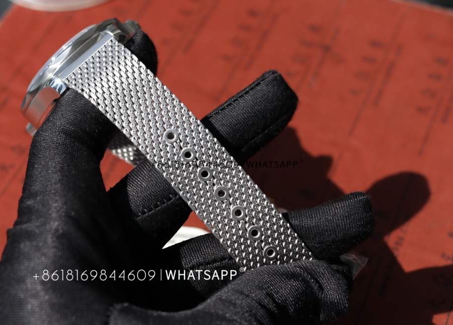 vs Factory Omega Seamaster 300 60th James Bond 007 Special Edition Review 第13张