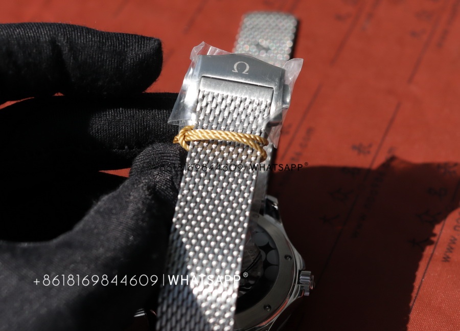 vs Factory Omega Seamaster 300 60th James Bond 007 Special Edition Review 第14张