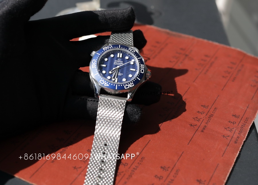 vs Factory Omega Seamaster 300 60th James Bond 007 Special Edition Review 第5张