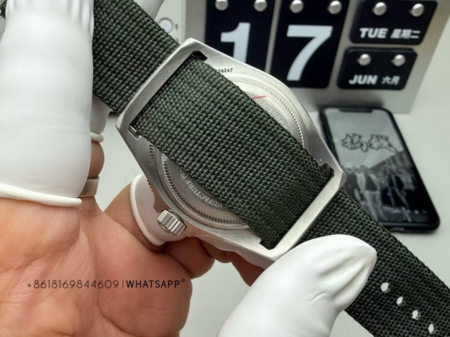 Super Clone Tudor PELAGOS FXD GMT Watch for Sale (M2542G257NU-0002) 第8张