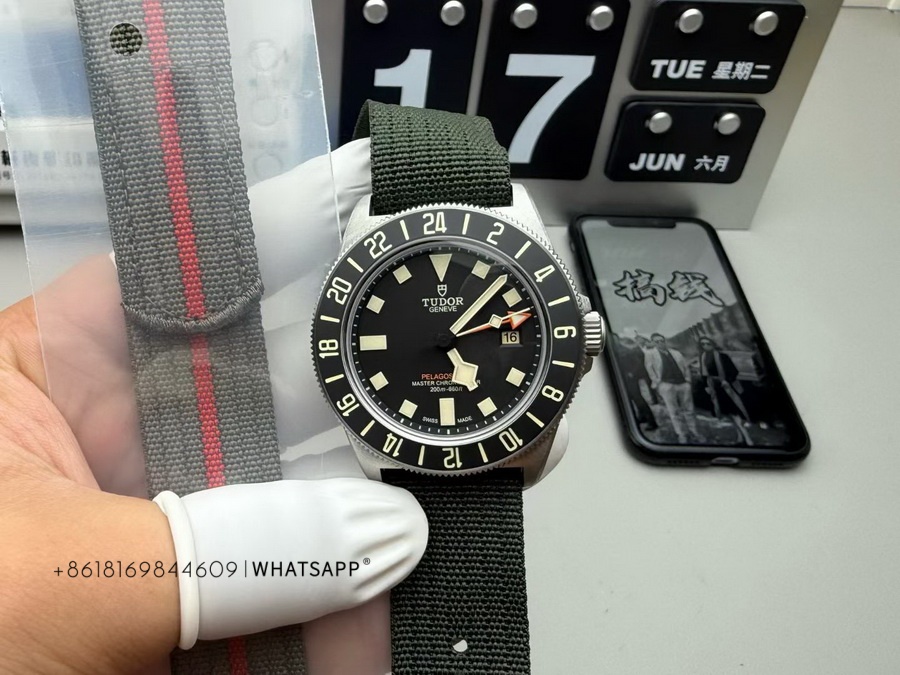 Super Clone Tudor PELAGOS FXD GMT Watch for Sale (M2542G257NU-0002) 第1张