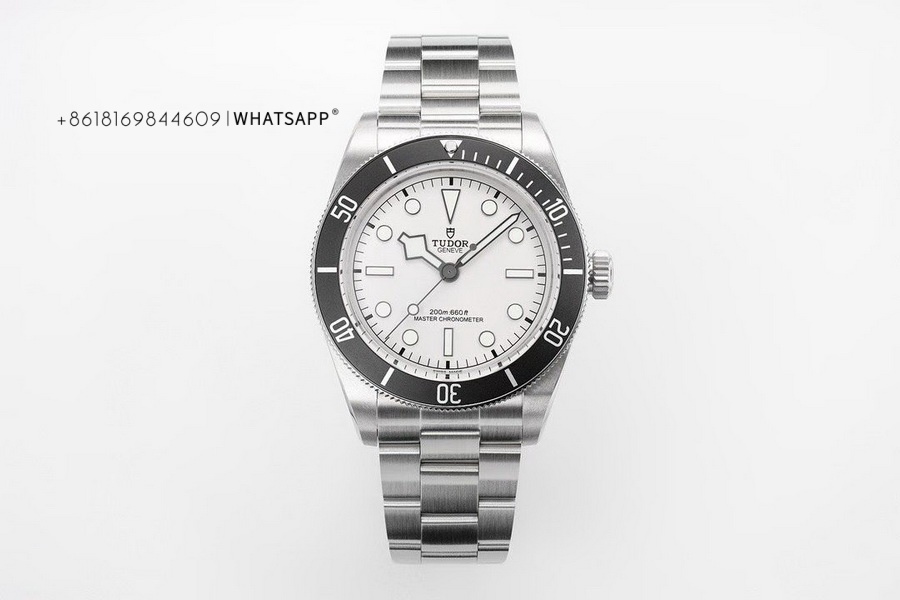 AAA Replica Tudor M7943A1A0NU-0002 BLACK BAY 68 for Sale 第1张