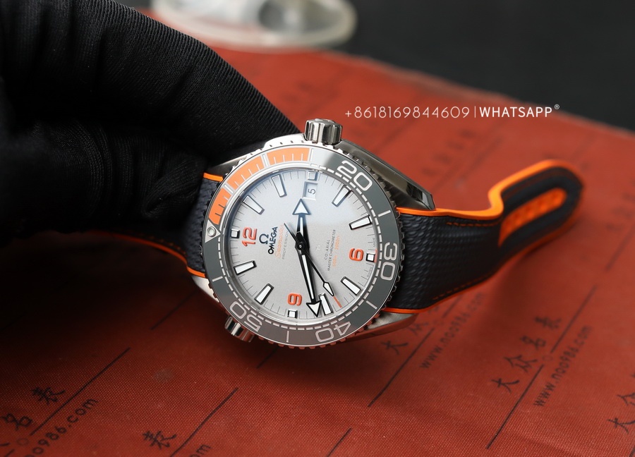Introduction to VS Factory Omega Seamaster 1/4 Orange Titanium Metal 215.92.44.21.99.001 第4张