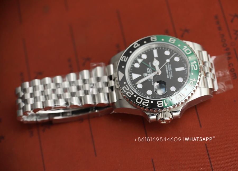 Introduction to the C Factory Clone Rolex GMT-Master II m126720vtnr-0002 Watch 第6张